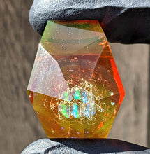 Load image into Gallery viewer, faceted glass geometrical pattern pendant