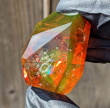 Load image into Gallery viewer, faceted glass geometrical pattern pendant