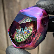 Load image into Gallery viewer, metatrons and flower of life pendant