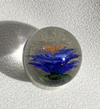 Load image into Gallery viewer, blue flower marble