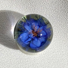 Load image into Gallery viewer, blue flower marble