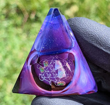 Load image into Gallery viewer, glass triangle pendant