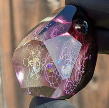 Load image into Gallery viewer, double layer geometrical patterns with gold amethyst glass